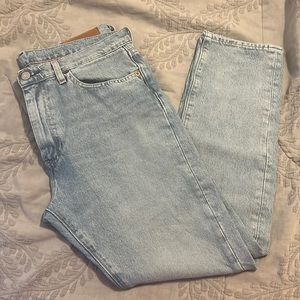 Vintage Levi 510 W33 L30 light wash. No stains or rips. Super soft and worn in
